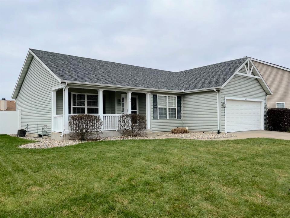 501 Shepherds Cove Dr, Osceola, IN 46561 18 Photos MLS 202200028