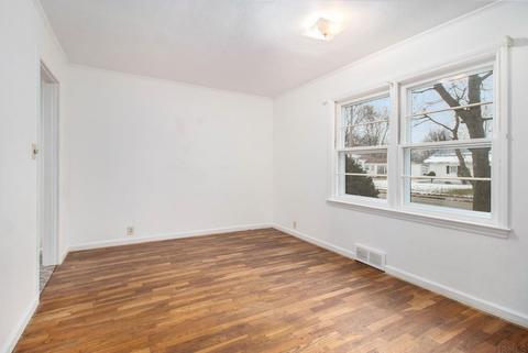 308 Broad Ave, Nappanee, IN 46550 photo 7