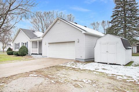 308 Broad Ave, Nappanee, IN 46550 photo 4