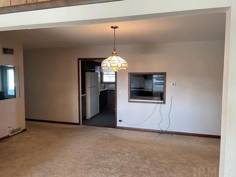 406 E Chestnut St, Chalmers, IN 47929 photo 5