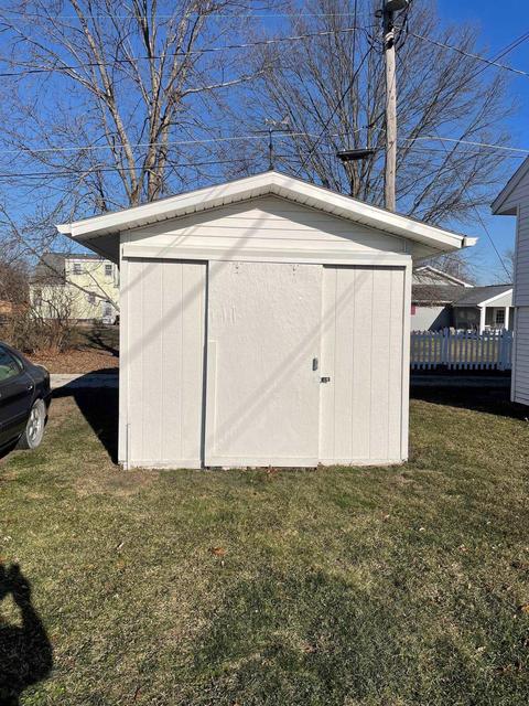406 E Chestnut St, Chalmers, IN 47929 photo 20