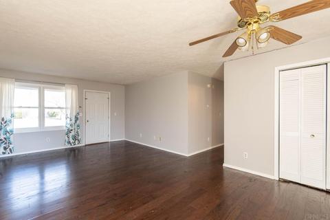 5913 S Phyllis St, Bloomington, IN 47403 photo 3