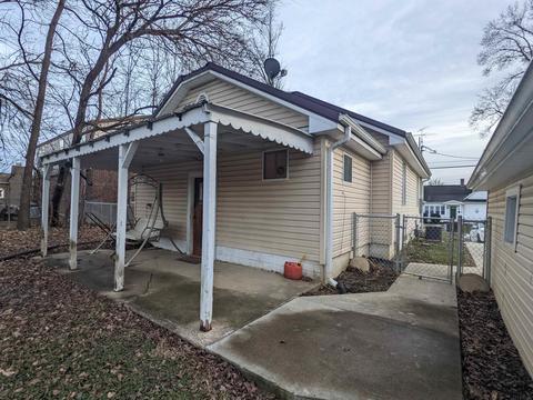 310 E Walnut St, Odon, IN 47562 photo 7