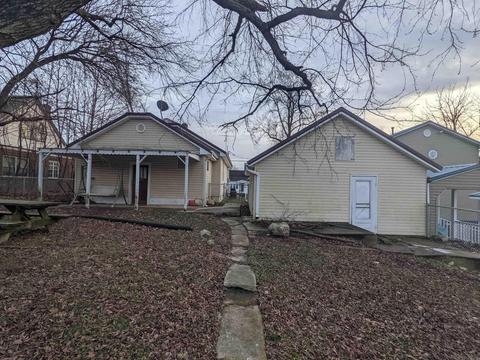 310 E Walnut St, Odon, IN 47562 photo 6