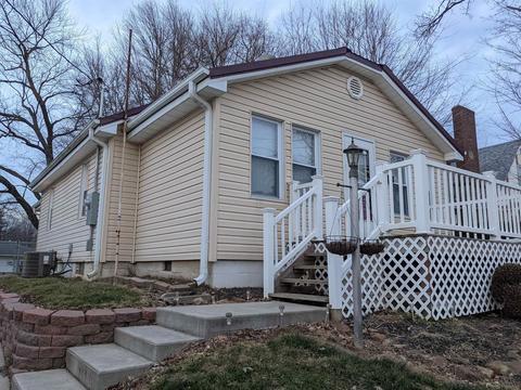 310 E Walnut St, Odon, IN 47562 photo 2