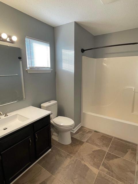 925 E Center Rd, Kokomo, IN 46902 photo 8