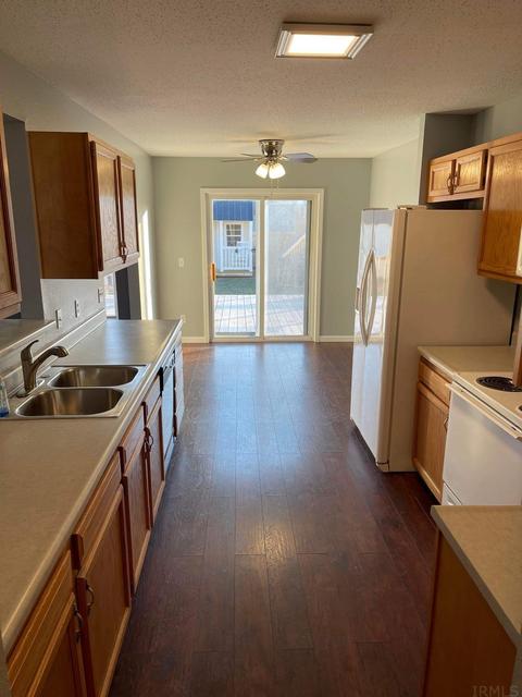 925 E Center Rd, Kokomo, IN 46902 photo 2