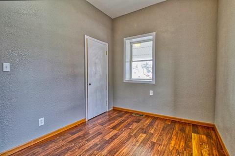 213 E Walnut St, Akron, IN 46910 photo 17
