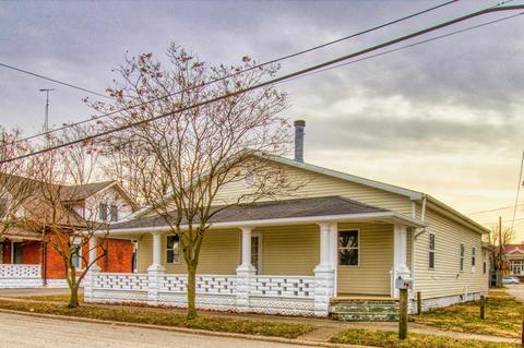 213 E Walnut St, Akron, IN 46910 photo 3