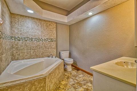 213 E Walnut St, Akron, IN 46910 photo 23
