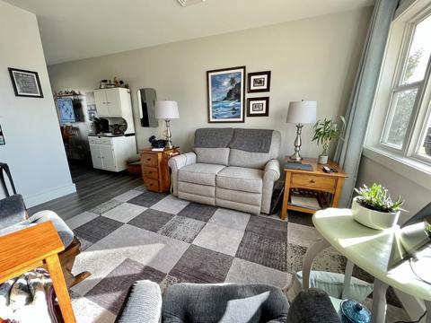 227 E Bragg Ave, Upland, IN 46989 photo 9
