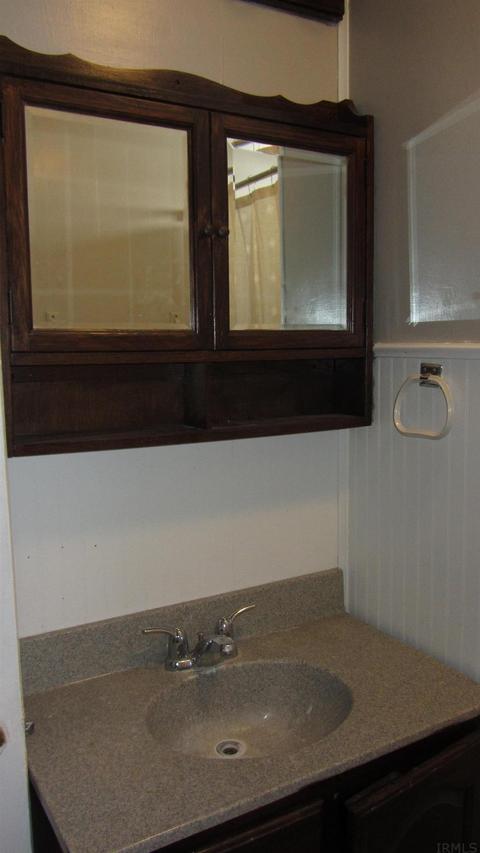 707 E Main St, Chalmers, IN 47929 photo 15