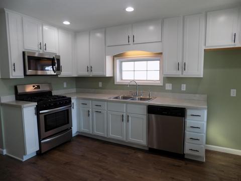 1004 E Walnut St, Nappanee, IN 46550 photo 5