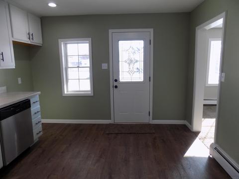 1004 E Walnut St, Nappanee, IN 46550 photo 2
