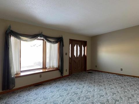 265 E Spring St, Peru, IN 46970 photo 7