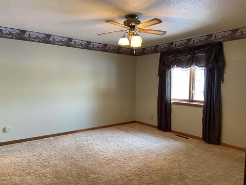 265 E Spring St, Peru, IN 46970 photo 9