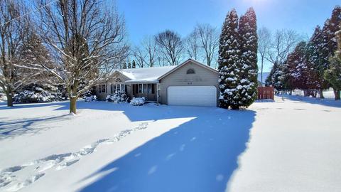 607 E Steele Dr, Syracuse, IN 46567 photo 2