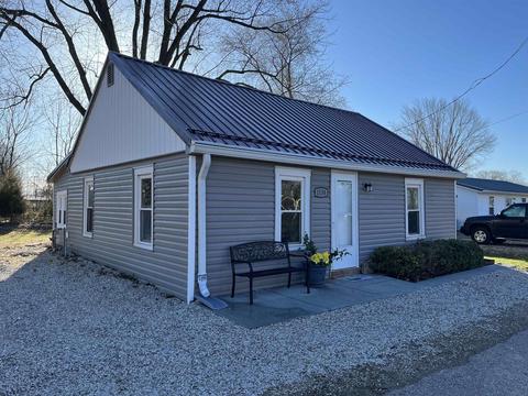 1134 N Marion St, Mitchell, IN 47446 photo 1