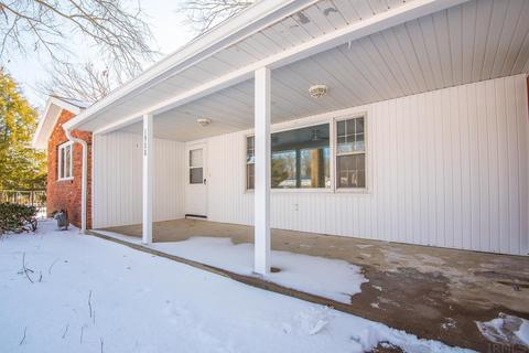 1908 E Arden Dr, Bloomington, IN 47401 photo 2