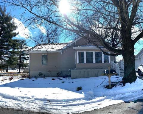 8208 E Clark St, Dugger, IN 47848 photo 1