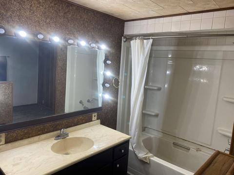 410 W Broad St, Lyons, IN 47443 photo 13