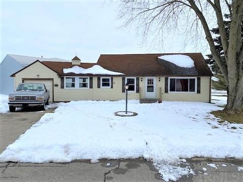 537 Circle Dr, Fairmount, IN 46928 photo 1