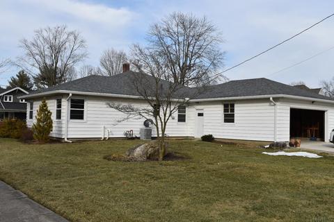 303 E Main St, Flora, IN 46929 photo 5