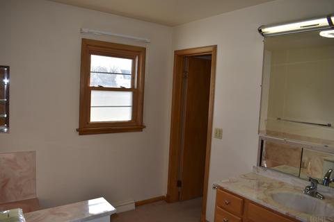 303 E Main St, Flora, IN 46929 photo 25