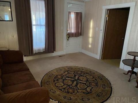 818 E Walnut St, Marion, IN 46952 photo 4