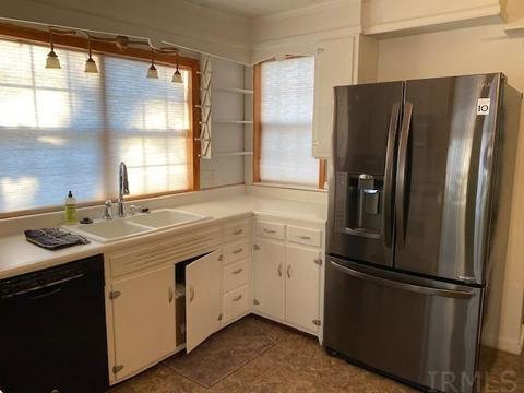 818 E Walnut St, Marion, IN 46952 photo 9
