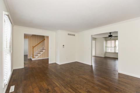 10770 Pine Cone Ct, Granger, IN 46530 photo 3