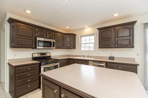 10770 Pine Cone Ct, Granger, IN 46530 photo 7