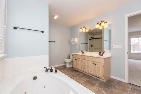 10770 Pine Cone Ct, Granger, IN 46530 photo 18
