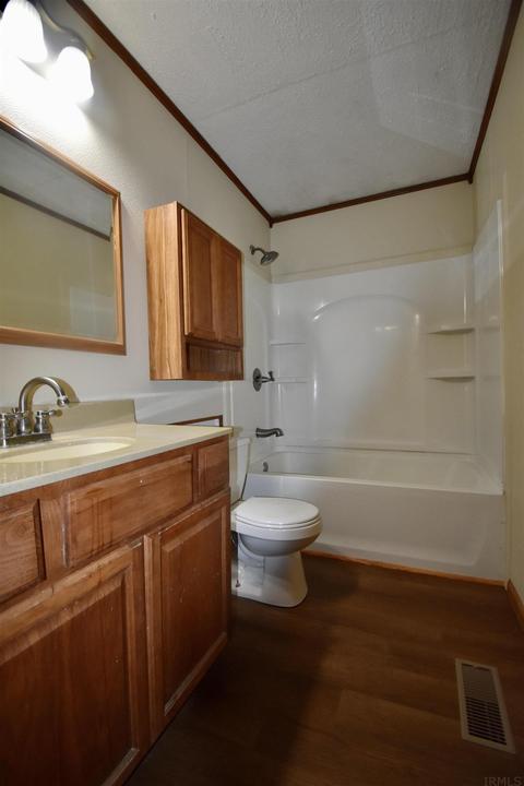 7797 E State St, Dugger, IN 47848 photo 5