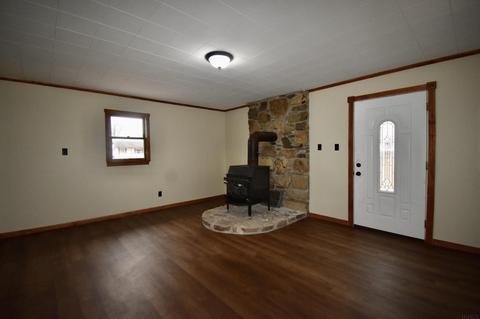 7797 E State St, Dugger, IN 47848 photo 7