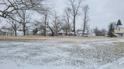 361 E Railroad St, Dunkirk, IN 47336 photo 4