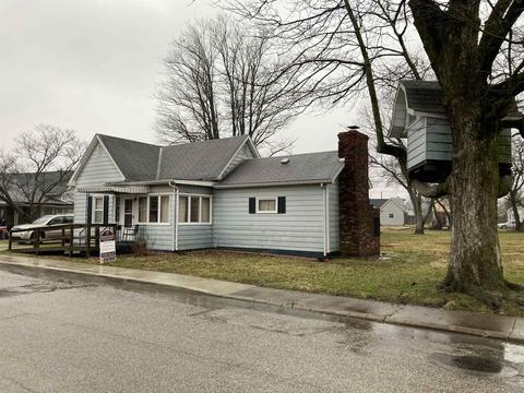 457 N 7th St, Mitchell, IN 47446 photo 2