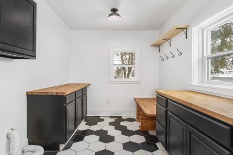 703 E Main St, Greentown, IN 46936 photo 13