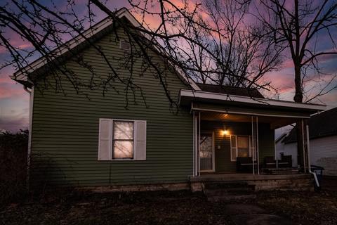 718 J St, Bedford, IN 47421 photo 1