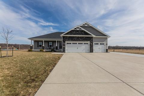 3290 N Jersey Dr, Delphi, IN 46923 photo 2