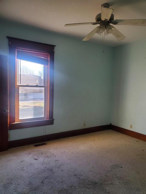 407 E 7th St, Mount Carmel, IL 62863 photo 8