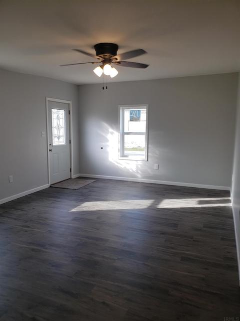405 E Pine St, Princeton, IN 47670 photo 3