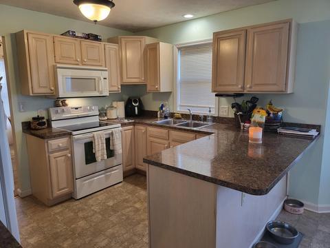 4302 W Maefield St, Bloomington, IN 47404 photo 13