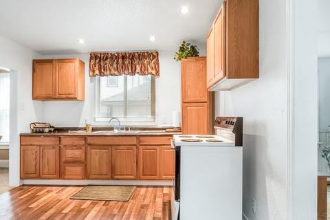 110 E 17th St, Auburn, IN 46706 photo 8