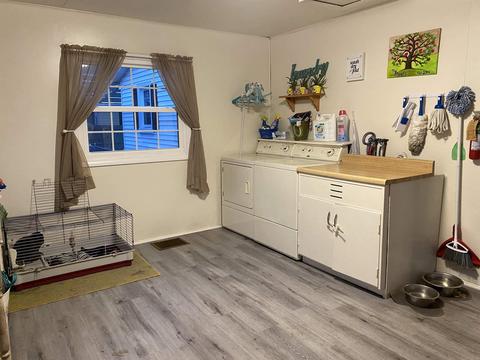93 E Pine St, Denver, IN 46926 photo 6