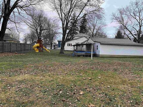 93 E Pine St, Denver, IN 46926 photo 23