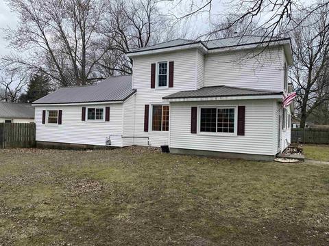 93 E Pine St, Denver, IN 46926 photo 2