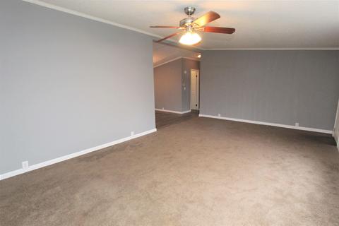 416 W Monroe St, Delphi, IN 46923 photo 4