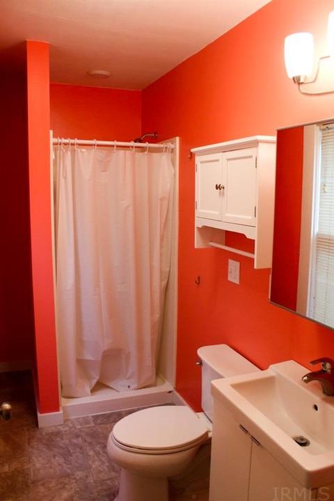 123 E Third St, Winchester, IN 47394 photo 12