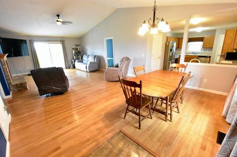 8652 W Division Line Rd, Delphi, IN 46923 photo 13